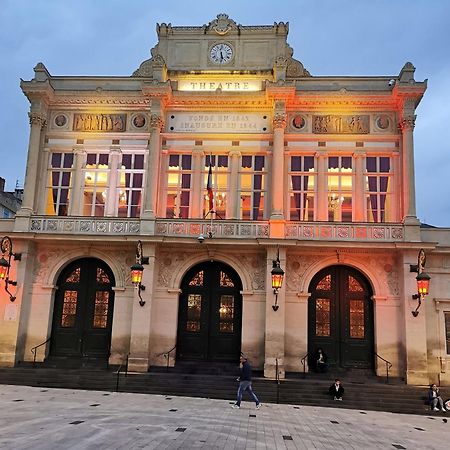 Confortable Appart 1Er Etage Centre Ville Netflix Béziers Exterior foto